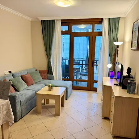 At The Seaside شقة سوزوبول